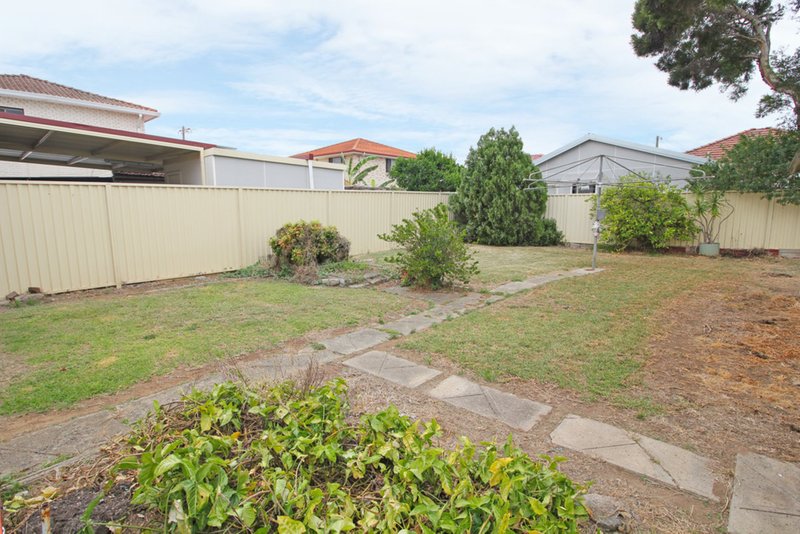 Photo - 52 Queen Street, Canley Heights NSW 2166 - Image 3