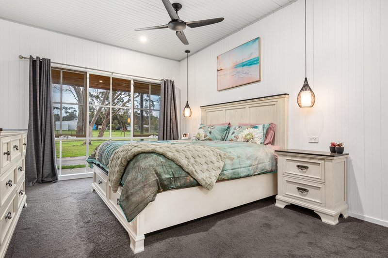 Photo - 52 Railway Road, Tyabb VIC 3913 - Image 12