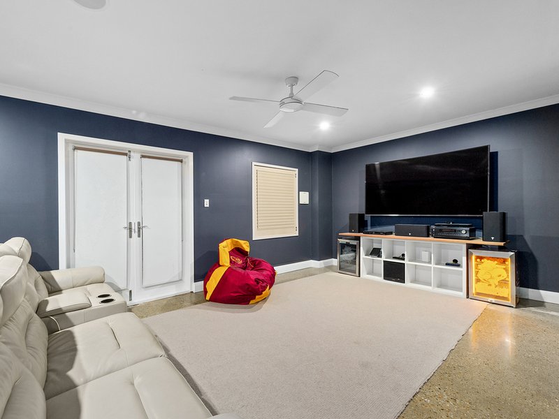 Photo - 52 Retreat Street, Bridgeman Downs QLD 4035 - Image 11