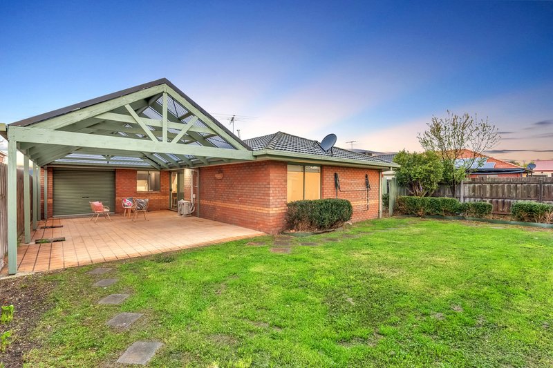 Photo - 52 Rhine Drive, Roxburgh Park VIC 3064 - Image 18