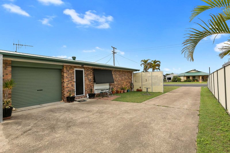 Photo - 52 Riverview Drive, Burrum Heads QLD 4659 - Image 9