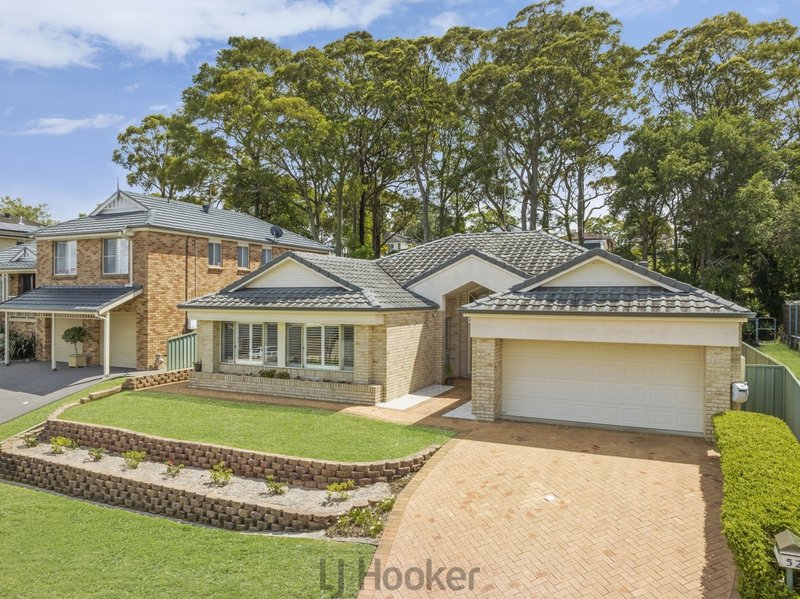 Photo - 52 Robinia Grove, Garden Suburb NSW 2289 - Image 2