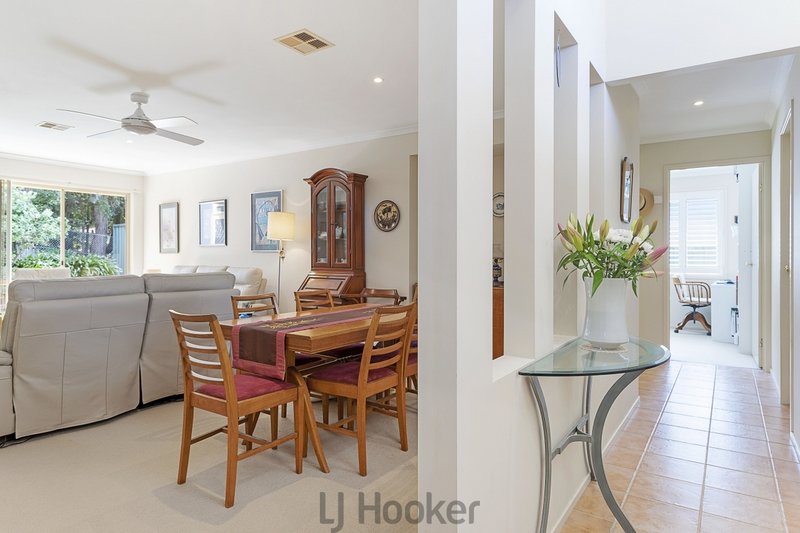 Photo - 52 Robinia Grove, Garden Suburb NSW 2289 - Image 3