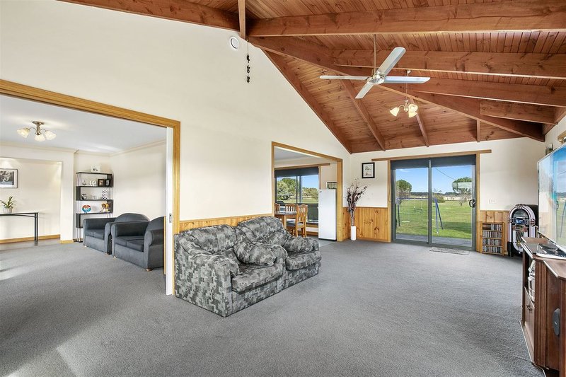 Photo - 52 Rose Hill Road, Mount Rowan VIC 3352 - Image 6