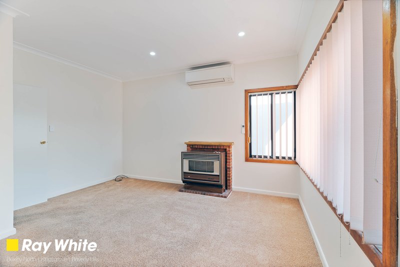 Photo - 52 Rosebank Avenue, Kingsgrove NSW 2208 - Image 4