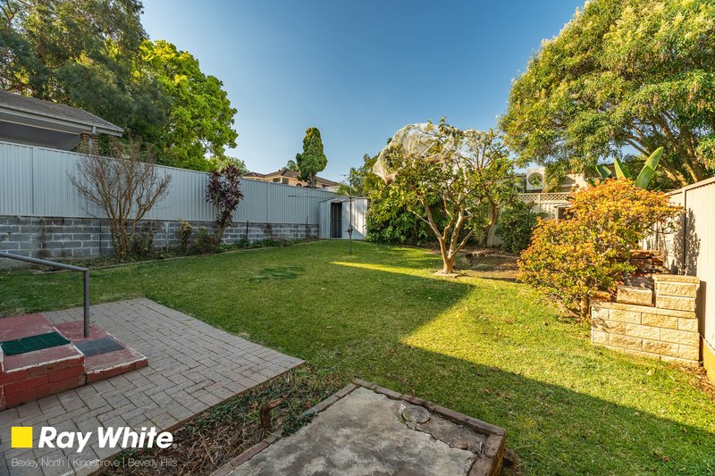 Photo - 52 Rosebank Avenue, Kingsgrove NSW 2208 - Image 11