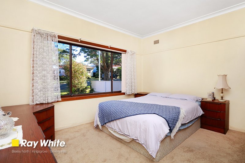 Photo - 52 Rosebank Avenue, Kingsgrove NSW 2208 - Image 7