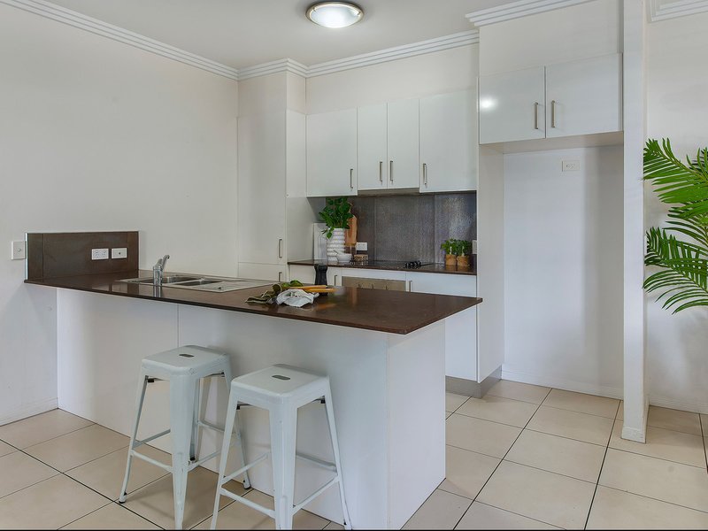 Photo - 5/2 Rowell Street, Zillmere QLD 4034 - Image 2