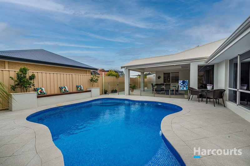 Photo - 52 Rupara Circle, Quinns Rocks WA 6030 - Image 16