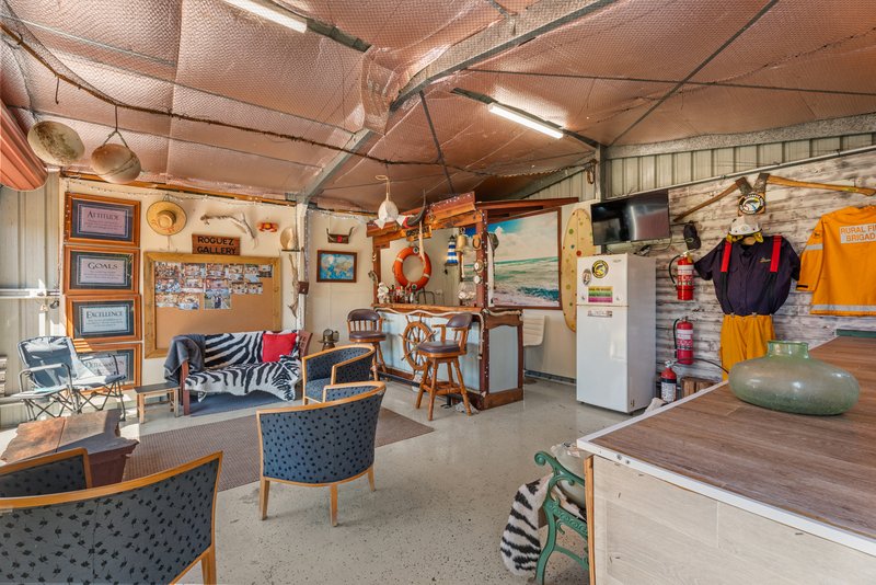 Photo - 52 Saint Joseph Drive, Urraween QLD 4655 - Image 3