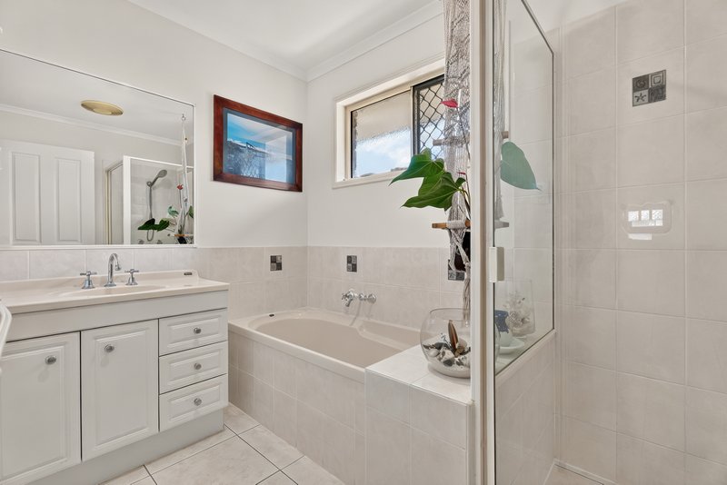 Photo - 52 Saint Joseph Drive, Urraween QLD 4655 - Image 13