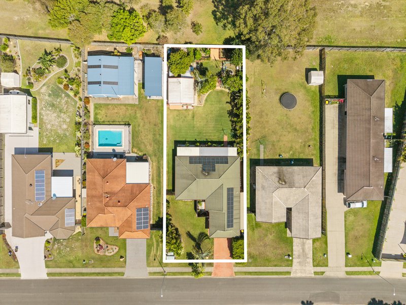 Photo - 52 Saint Joseph Drive, Urraween QLD 4655 - Image 25