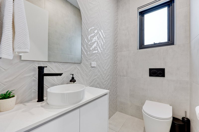 Photo - 52 Scoria Circuit, Craigieburn VIC 3064 - Image 16