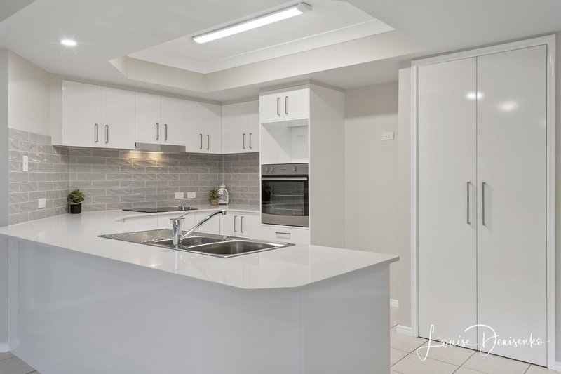 Photo - 52 Seaholly Crescent, Victoria Point QLD 4165 - Image 3