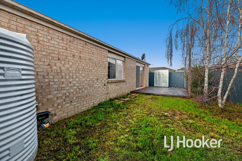 Photo - 52 Shearwater Drive, Pakenham VIC 3810 - Image 12