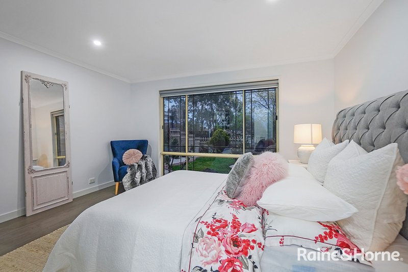 Photo - 52 Sherwood Road, Narre Warren South VIC 3805 - Image 6