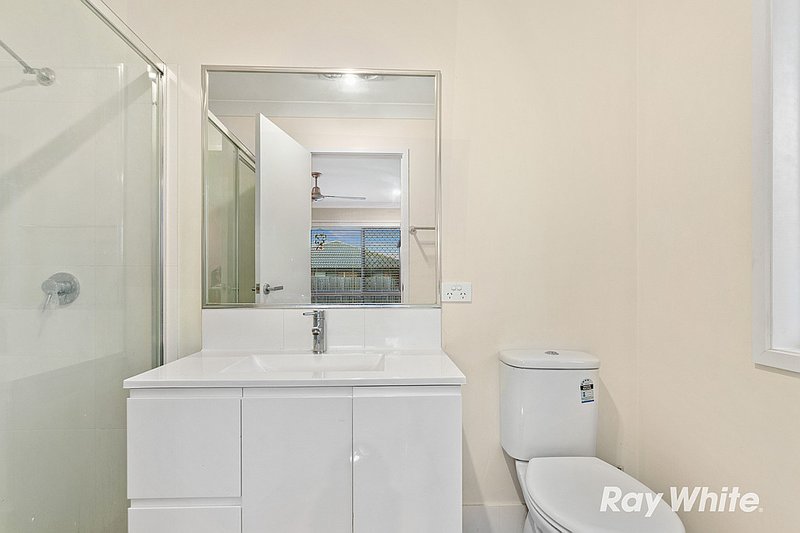 Photo - 52 Sienna Circuit, Yarrabilba QLD 4207 - Image 4