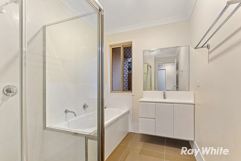 Photo - 52 Sienna Circuit, Yarrabilba QLD 4207 - Image 10