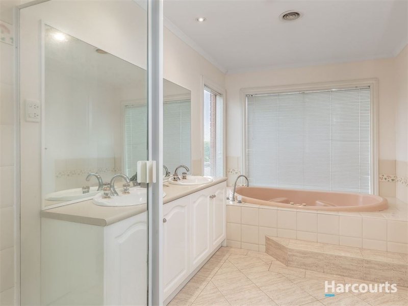 Photo - 52 Simon Avenue, Rowville VIC 3178 - Image 12