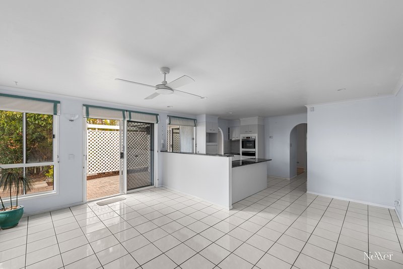 Photo - 52 Southern Cross Parade, Sunrise Beach QLD 4567 - Image 4