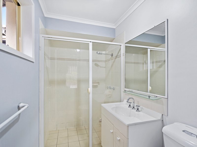 Photo - 52 Studio Drive, Oxenford QLD 4210 - Image 17