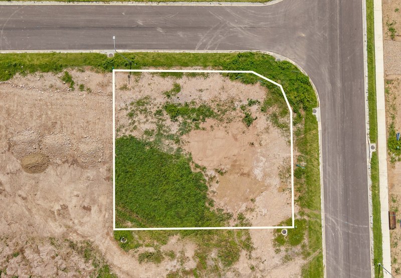 Photo - 52 Summer Drive, Wondunna QLD 4655 - Image 2