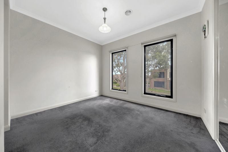 Photo - 52 Suncroft Drive, Lalor VIC 3075 - Image 12