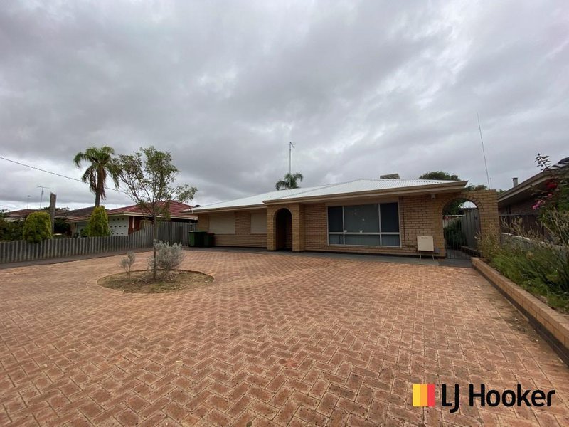 52 Sussex Street, Spearwood WA 6163