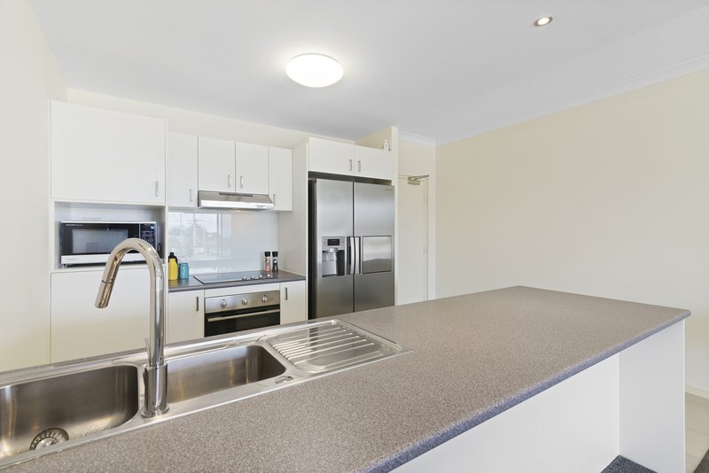 Photo - 5/2 Tallebudgera Drive, Palm Beach QLD 4221 - Image 3