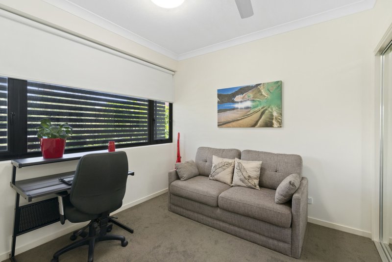 Photo - 5/2 Tallebudgera Drive, Palm Beach QLD 4221 - Image 7