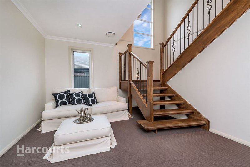 Photo - 52 Taradale Drive, Ropes Crossing NSW 2760 - Image 7