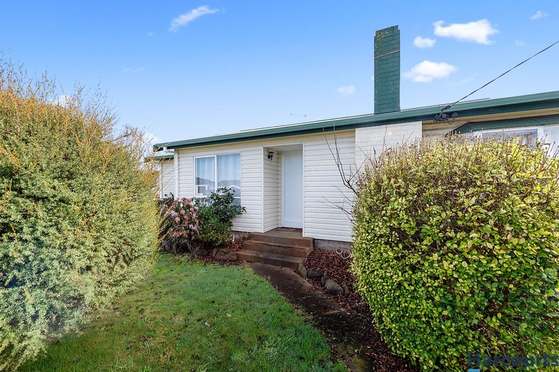 Photo - 52 Tarleton Street, East Devonport TAS 7310 - Image 2