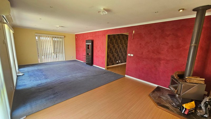 Photo - 52 Tarneit Road, Werribee VIC 3030 - Image 4