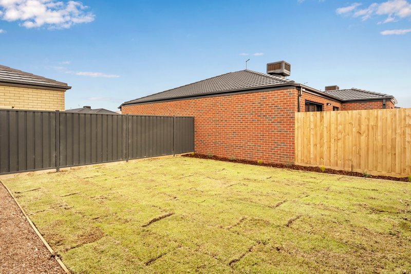 Photo - 52 Tathra Road, Wyndham Vale VIC 3024 - Image 8