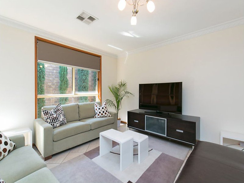 Photo - 52 Taylor Street, Modbury Heights SA 5092 - Image 5