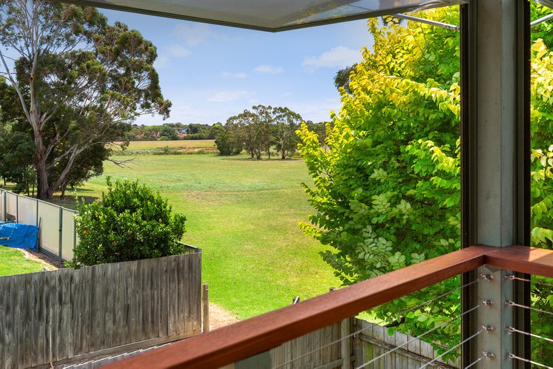 Photo - 52 Telford Drive, Berwick VIC 3806 - Image 17