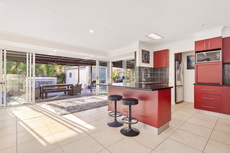 Photo - 52 Twelfth Avenue, Palm Beach QLD 4221 - Image 9