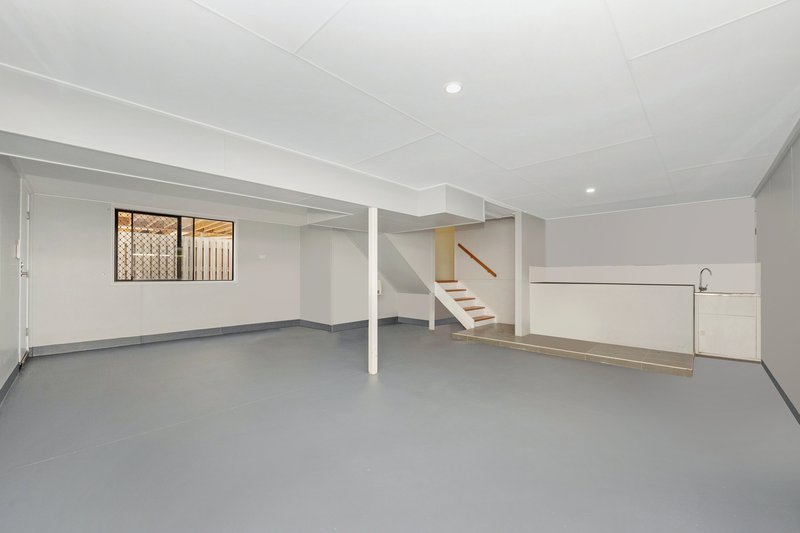 Photo - 52 Twelfth Avenue, Railway Estate QLD 4810 - Image 12