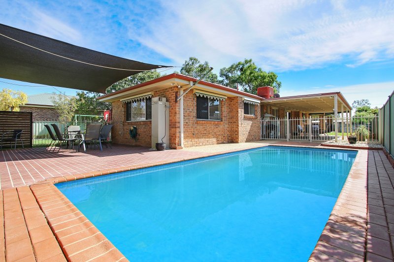 Photo - 52 Victoria Street, Howlong NSW 2643 - Image 3