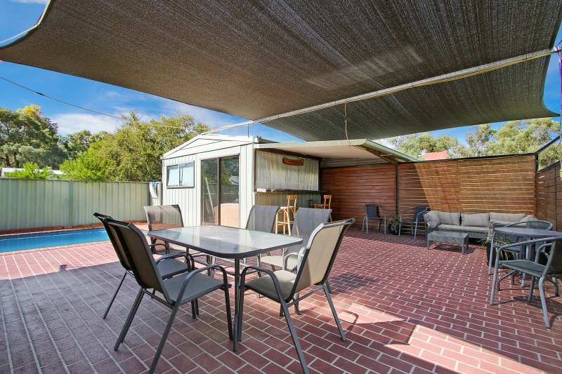 Photo - 52 Victoria Street, Howlong NSW 2643 - Image 4