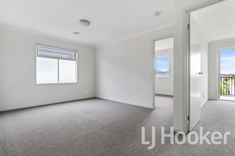 Photo - 52 Waldorf Avenue, Point Cook VIC 3030 - Image 8