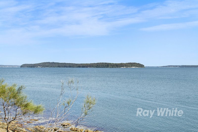 Photo - 52 Wangi Point Road, Wangi Wangi NSW 2267 - Image 17