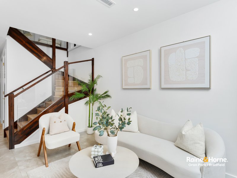 Photo - 52 Warrawal Avenue, Austral NSW 2179 - Image 13