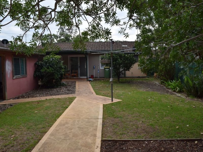 Photo - 52 West Kahala Avenue, Budgewoi NSW 2262 - Image 3