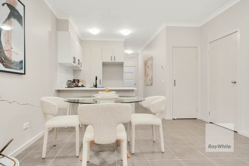 Photo - 5/2 Westbury Parkway, Roxburgh Park VIC 3064 - Image 6