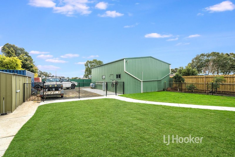 Photo - 52 Westleigh Drive, Werribee VIC 3030 - Image 14