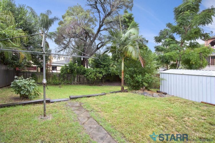 Photo - 52 Whalans Road, Greystanes NSW 2145 - Image 4