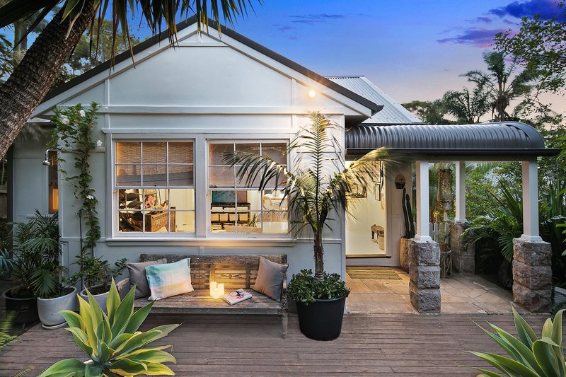 52 Whale Beach Road, Avalon Beach NSW 2107