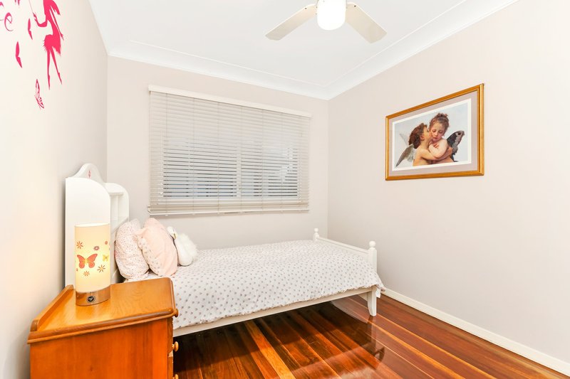 Photo - 52 Windrest Avenue, Aspley QLD 4034 - Image 12