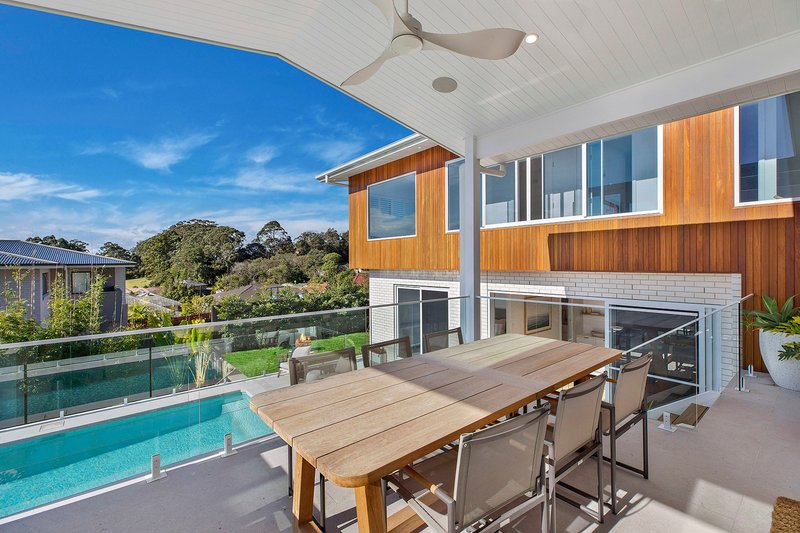 Photo - 52 Wycombe Road, Terrigal NSW 2260 - Image 11